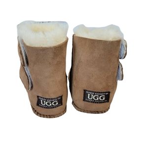 Baby UGG Moccasin Booties, L - 6m to 1 yr, GUC